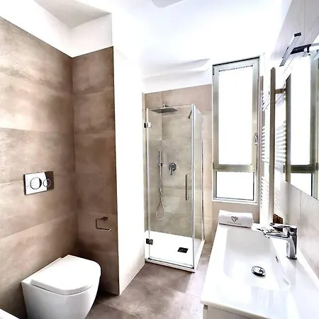 300 M From Old Town Very Finished, Free Parking Apartament Lecce